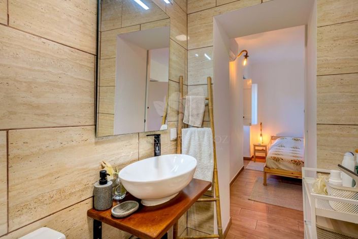 Image No.15-3 Bed Farmhouse for sale