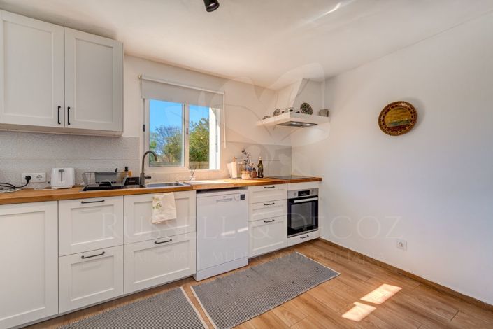 Image No.22-3 Bed Farmhouse for sale