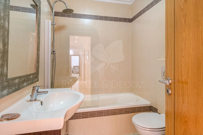 Image No.22-2 Bed Apartment for sale