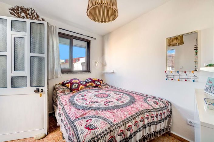 Image No.22-3 Bed Townhouse for sale