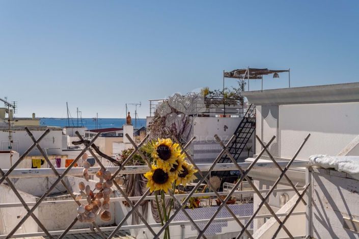 Image No.4-3 Bed Townhouse for sale