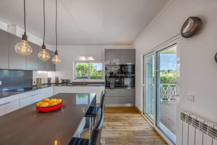 Image No.14-4 Bed Villa for sale