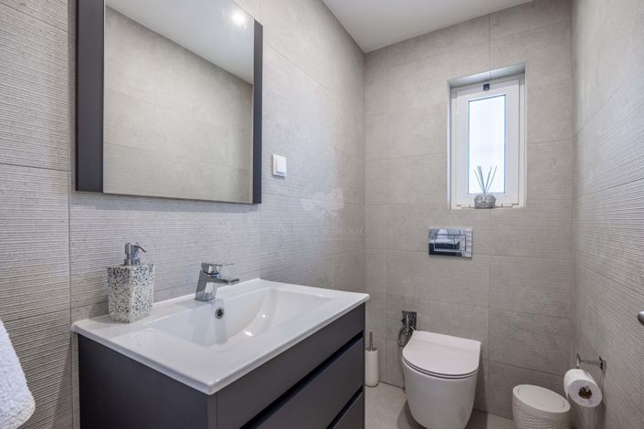 Image No.18-4 Bed Villa for sale