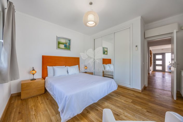 Image No.20-Villa de 4 chambres à vendre à Pechão