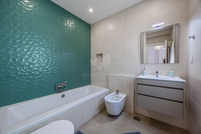 Image No.23-4 Bed Villa for sale