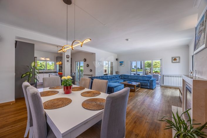 Image No.3-4 Bed Villa for sale