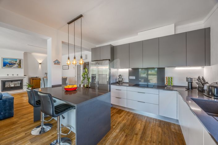 Image No.4-4 Bed Villa for sale