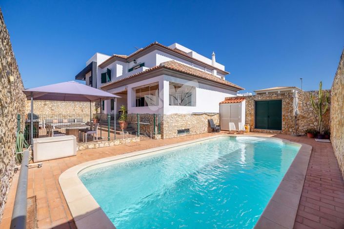 Image No.2-Villa de 4 chambres à vendre à Olhão