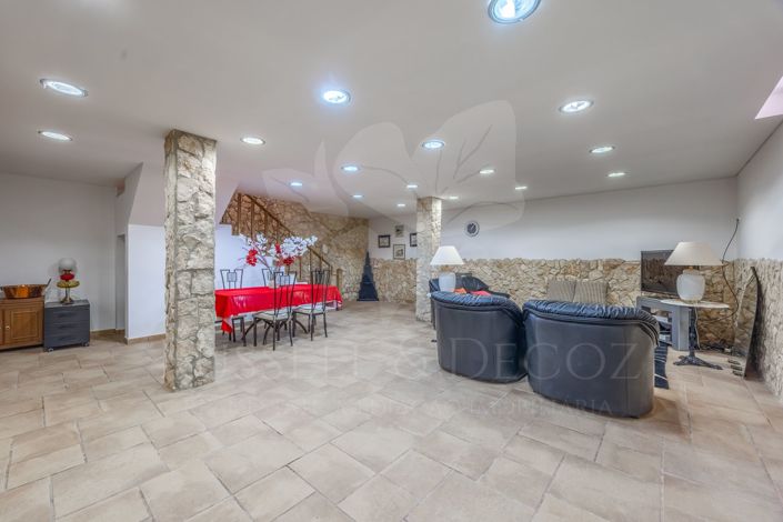Image No.30-7 Bed Villa for sale