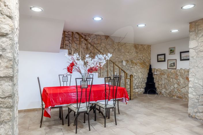 Image No.31-7 Bed Villa for sale