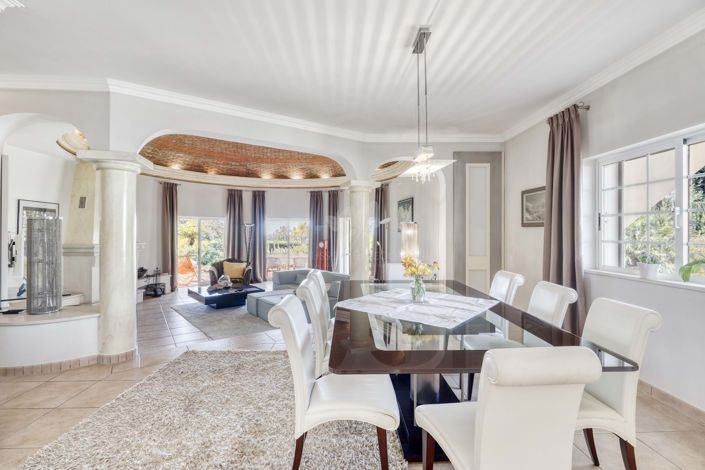 Image No.10-4 Bed Villa for sale