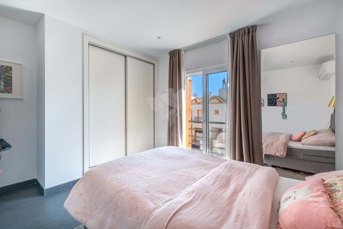 Image No.15-4 Bed Townhouse for sale