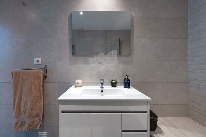 Image No.19-4 Bed Townhouse for sale