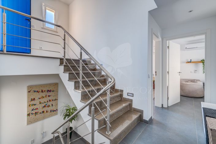 Image No.25-4 Bed Townhouse for sale