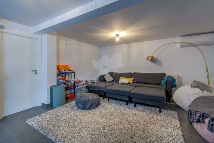 Image No.33-4 Bed Townhouse for sale