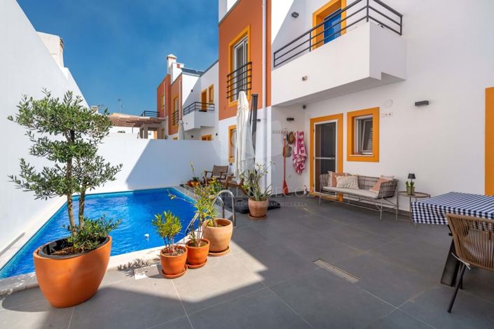 Image No.34-4 Bed Townhouse for sale