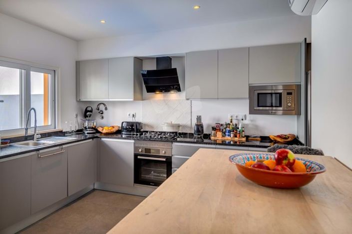 Image No.4-4 Bed Townhouse for sale