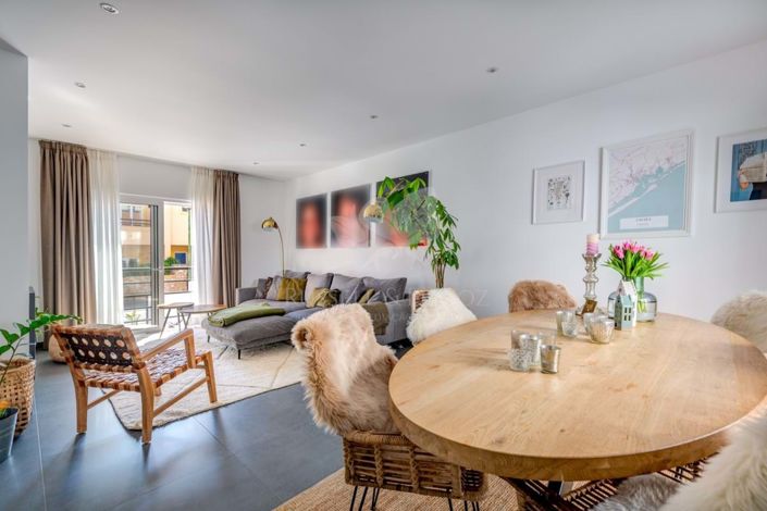 Image No.6-4 Bed Townhouse for sale