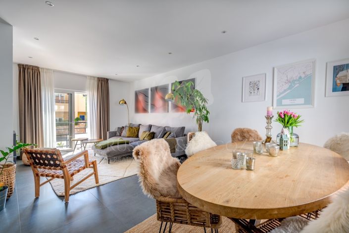 Image No.6-4 Bed Townhouse for sale