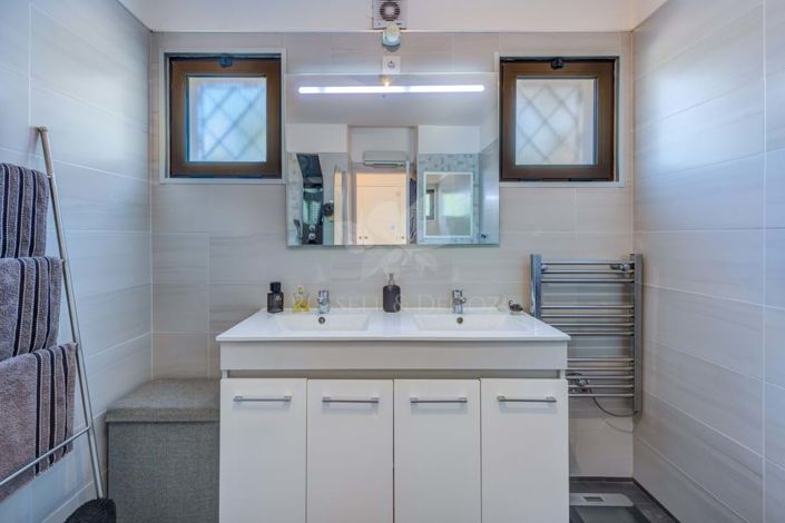 Image No.22-3 Bed Villa for sale