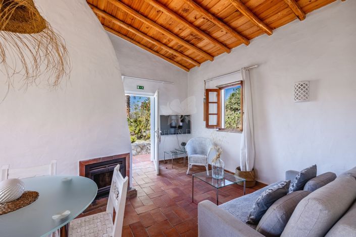 Image No.10-5 Bed Villa for sale