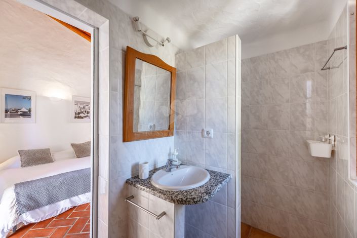 Image No.8-5 Bed Villa for sale