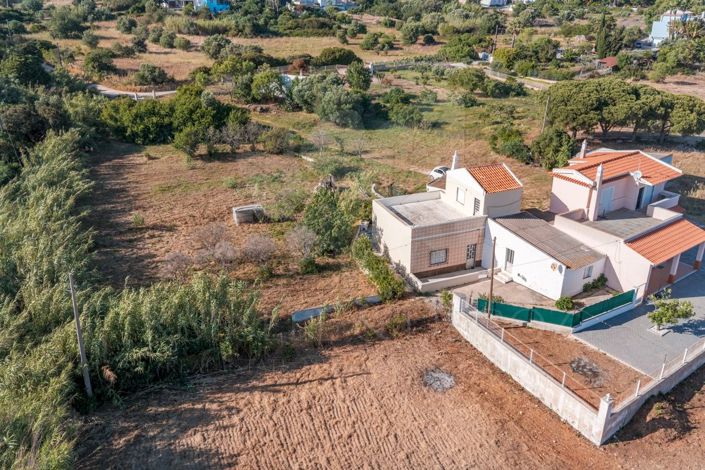 Image No.17-3 Bed Farmhouse for sale