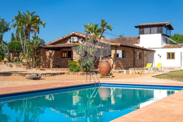 Image No.35-3 Bed Farmhouse for sale