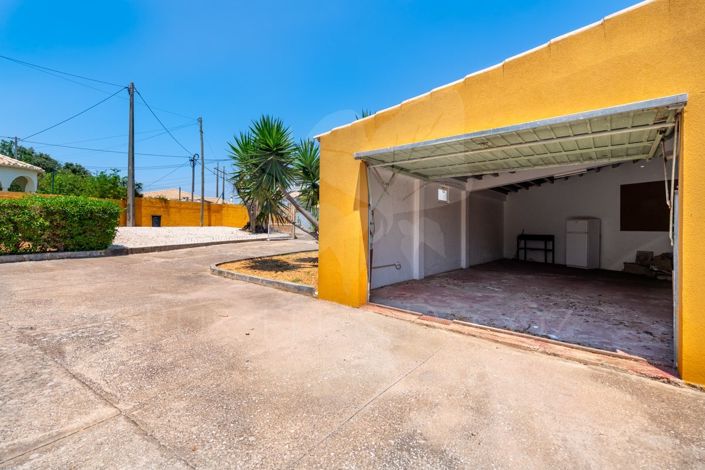 Image No.58-4 Bed Villa for sale