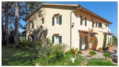 Maison de campagne de 6 chambres à vendre à Crespina