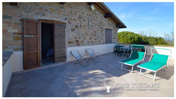 Image No.9-Propriété de 9 chambres à vendre à Toscane