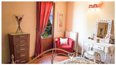 2-Bedroom-Apartment-for-sale-in-Orciatico-Tuscany-Italy-11
