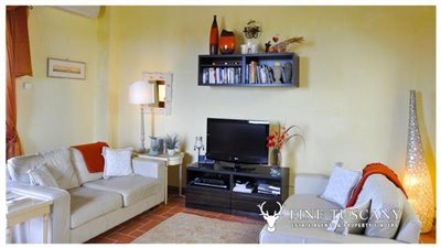 2-Bedroom-Apartment-for-sale-in-Orciatico-Tuscany-Italy-16
