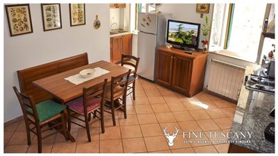 3-Bedroom-house-for-sale-in-Orciatico-Tuscany-Italy-6