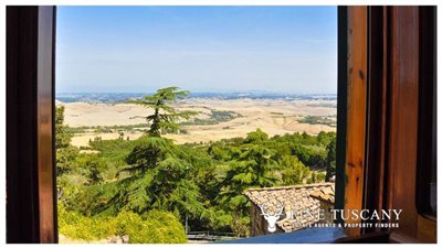 3-Bedroom-house-for-sale-in-Orciatico-Tuscany-Italy-23