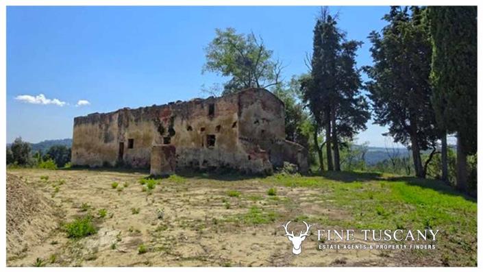 Image No.8-7 Bed Farmhouse for sale