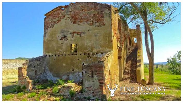 Image No.10-7 Bed Farmhouse for sale