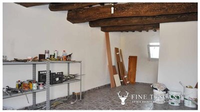 House-for-sale-in-Chiusdino-Siena-Tuscany-7