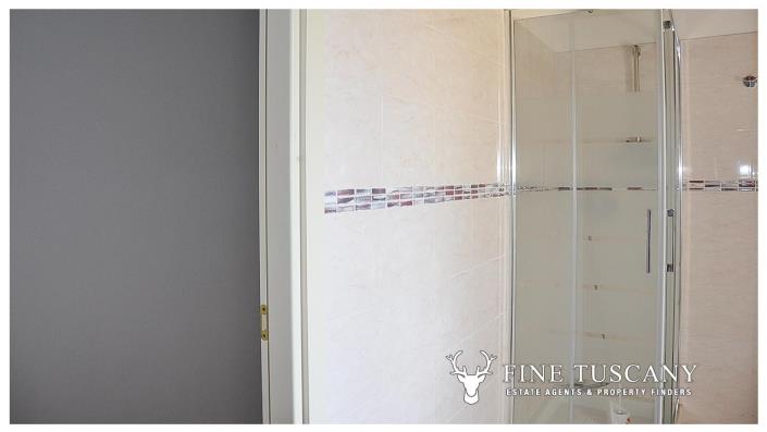 Image No.18-4 Bed Country House for sale