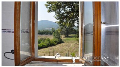 House-for-sale-in-Chiusdino-Siena-Tuscany-21