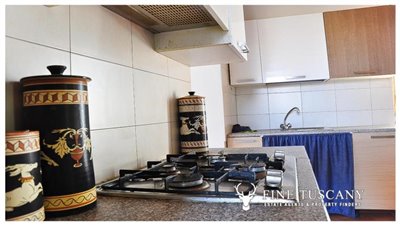 House-for-sale-in-Chiusdino-Siena-Tuscany-26