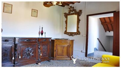 House-for-sale-in-Chiusdino-Siena-Tuscany-29