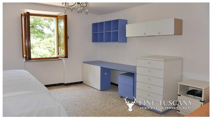 Image No.28-4 Bed Country House for sale