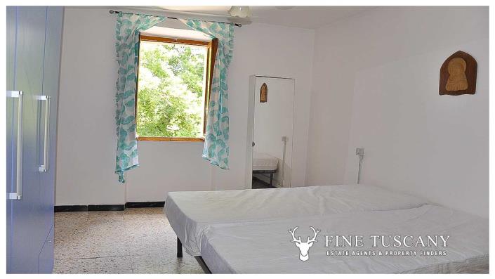 Image No.29-4 Bed Country House for sale