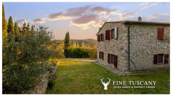 Image No.2-5 Bed Country House for sale