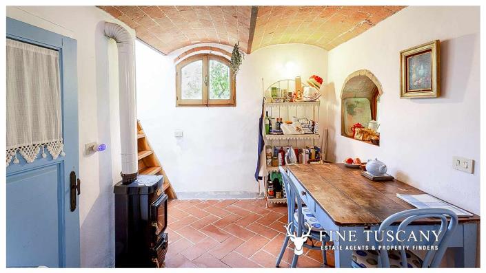 Image No.10-Maison de campagne de 4 chambres à vendre à Volterra