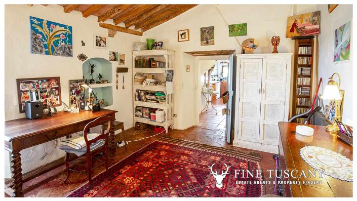 Image No.18-Maison de campagne de 4 chambres à vendre à Volterra