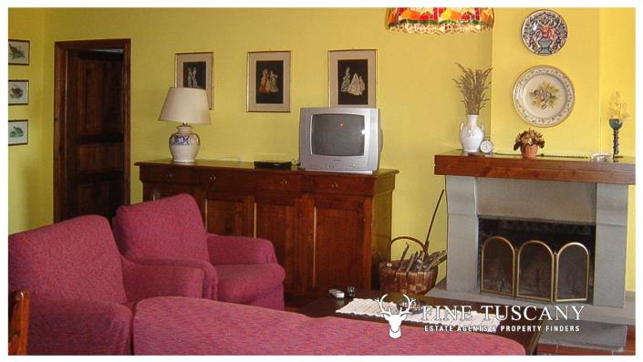 Image No.4-Maison de campagne de 10 chambres à vendre à Molazzana