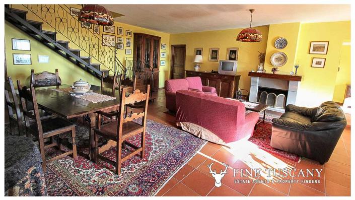 Image No.5-Maison de campagne de 10 chambres à vendre à Molazzana