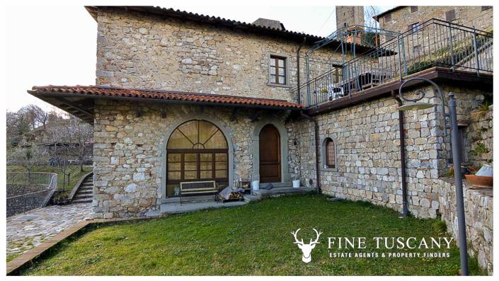 Image No.23-Maison de campagne de 10 chambres à vendre à Molazzana
